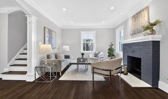 1607 N GLEBE Rd, Arlington, VA 22207