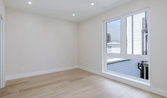 722 KENYON St NW #1, Washington, DC 20010