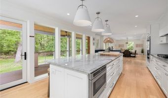 31 Wright Ln, Jamestown, RI 02835