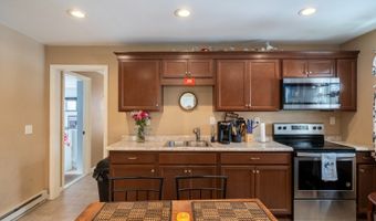 6 Pine St E, Alloway, NJ 07422