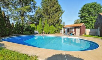 138 Suffield St, Agawam, MA 01001