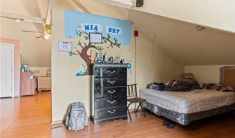 189 Smith St, Cranston, RI 02905