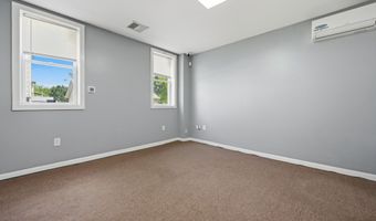 34 Clifton Ave, Ansonia, CT 06401