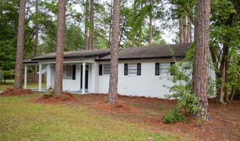 266 Lakeview Dr, Baxley, GA 31513