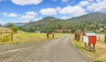 2245 Colestin Rd, Ashland, OR 97520