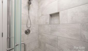 29 Crayton Park Dr, Asheville, NC 28803