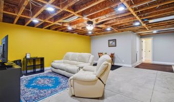 3221 4th Ave SE, Altoona, IA 50009