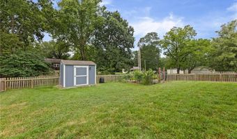 819 Baker St, Baldwin City, KS 66006