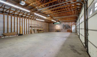 352 Smith Br, Beattyville, KY 41311