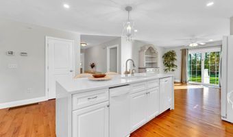 5 Sunset Ln A, Brentwood, NH 03833