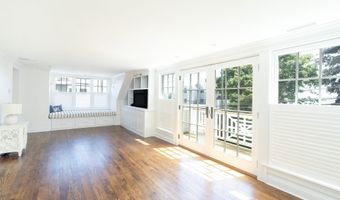 34 Island View Ave, Branford, CT 06405
