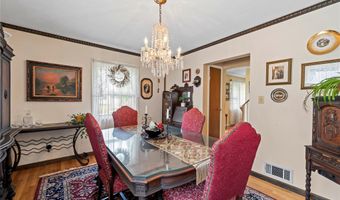 38 Hillvale Rd, Albertson, NY 11507