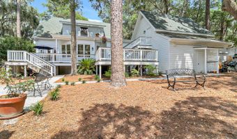 8 Dolphin Point Dr, Beaufort, SC 29907