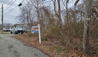 Holt Rd, Bourne, MA 02532
