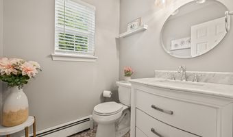 22 Quail Run, Bloomfield, CT 06002