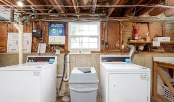 280 E Main St APT E6, Clinton, CT 06413