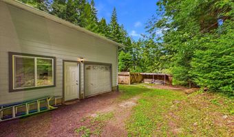 186 Lindholm Ln, Arcata, CA 95521