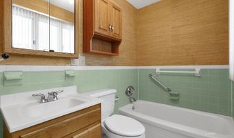 41 Briarwood Dr, Athens, OH 45701