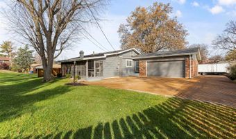 417 Mayfair Dr, Ballwin, MO 63011