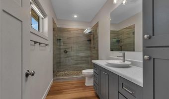 3007 W Lake Jessie Dr SE, Alexandria, MN 56308