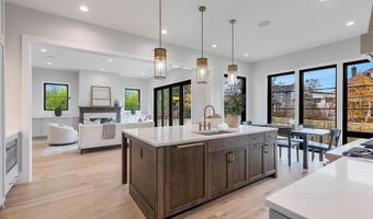 809 N KENMORE St, Arlington, VA 22201