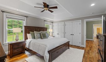 28 Hoop Pole Hill Rd, Chester, CT 06412