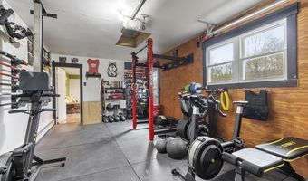 101 Williams Rd, Ashburnham, MA 01430