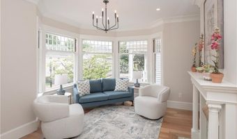 36 Bull St, Newport, RI 02840
