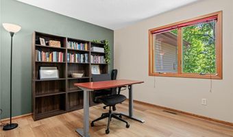 12852 Essex Way, Apple Valley, MN 55124