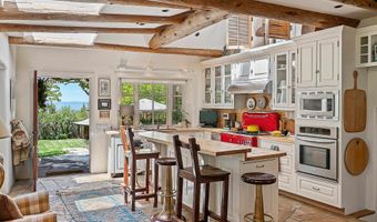 182 El Salto Rd, Arroyo Seco, NM 87514