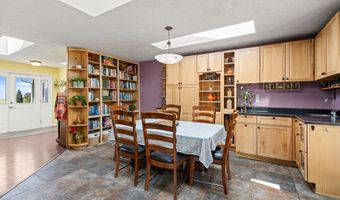 2140 N Valley View Rd, Ashland, OR 97520