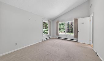 2 Spice Bush Ln, Branford, CT 06405