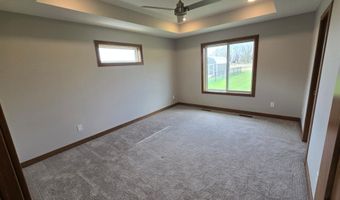 1309 18th St NE, Austin, MN 55912