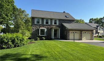 60 Farm Dr, Cumberland, RI 02864