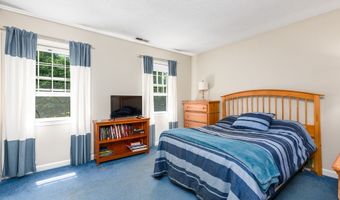 78 Deer Run Dr, Colchester, CT 06415