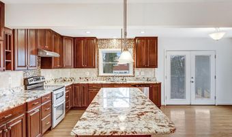 6408 MARYVIEW St, Alexandria, VA 22310