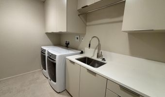 1388 Ala Moana Blvd 8702, Honolulu, HI 96814