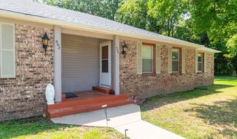 900 E Kirkwood Dr, Aurora, MO 65605