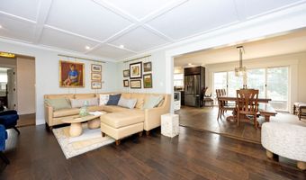 859 Country Club Ln, Ashland, OH 44805