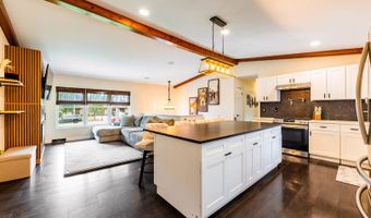 17 W667 Lorraine Ave, Addison, IL 60101