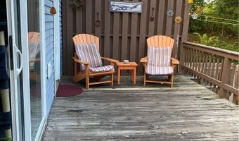 8 2nd St, Alexandria Bay, NY 13607