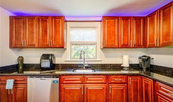 3214 Post Rd, Warwick, RI 02886