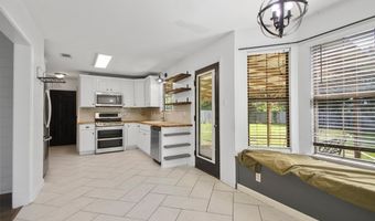 3712 Hazelwood Dr, Benton, AR 72015