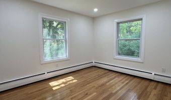 52 Sylvan St, Avon, CT 06001