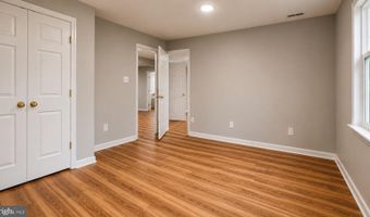 7302 IVYCREST Pl, Annandale, VA 22003