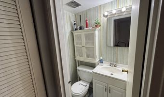 304 Regency Park Dr 304, Agawam, MA 01001