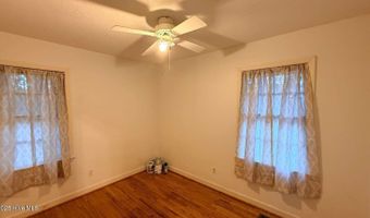 160 Pinewood Dr, Arapahoe, NC 28510