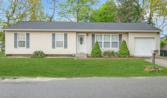 62 Walnut St, Beachwood, NJ 08722