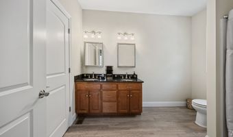 28 Brookview Cir 28, Bristol, CT 06010