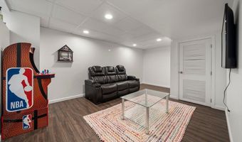 24 Lynn Dr, Attleboro, MA 02703